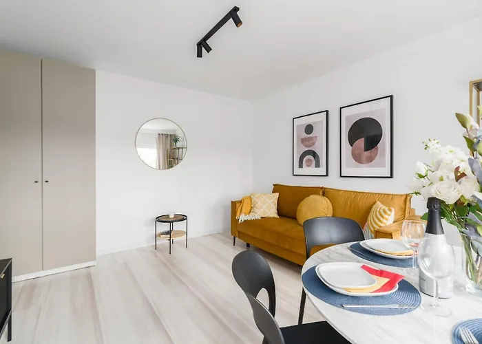 Grunwald Jesienna Comfort By Renters Apartment *